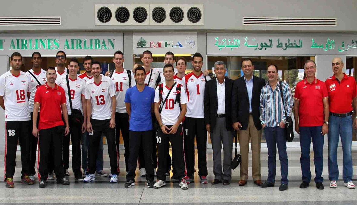 بعثة منتخب الكرة الطائرة الى الدوحة\r\n