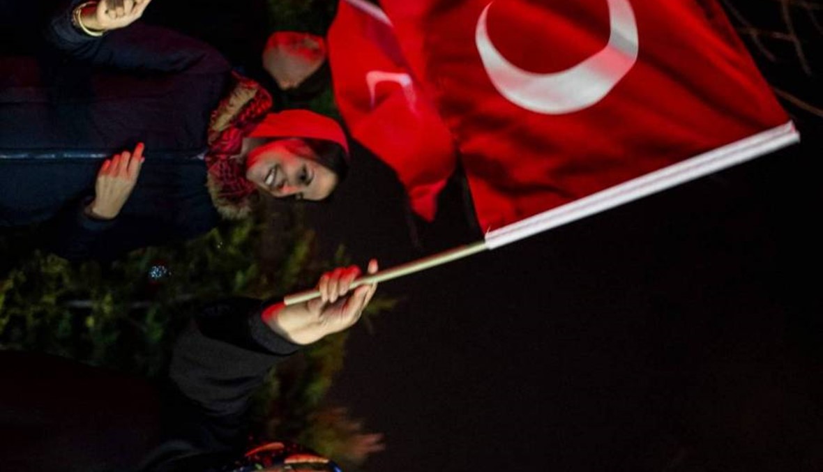 مرشح حزب العدالة والتنمية الحاكم في تركيا يعلن فوزه ببلدية اسطنبول ومنافسه يرفض