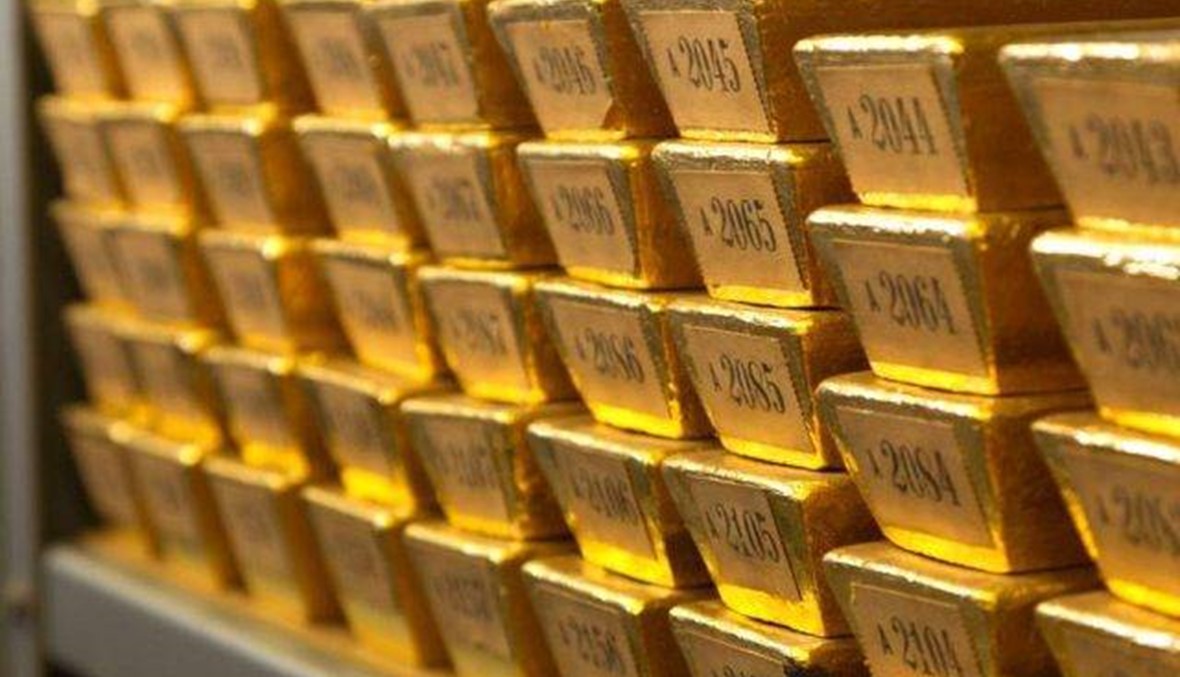 الذهب يتراجع وسط إقبال على المخاطرة بعد بيانات صينية إيجابية