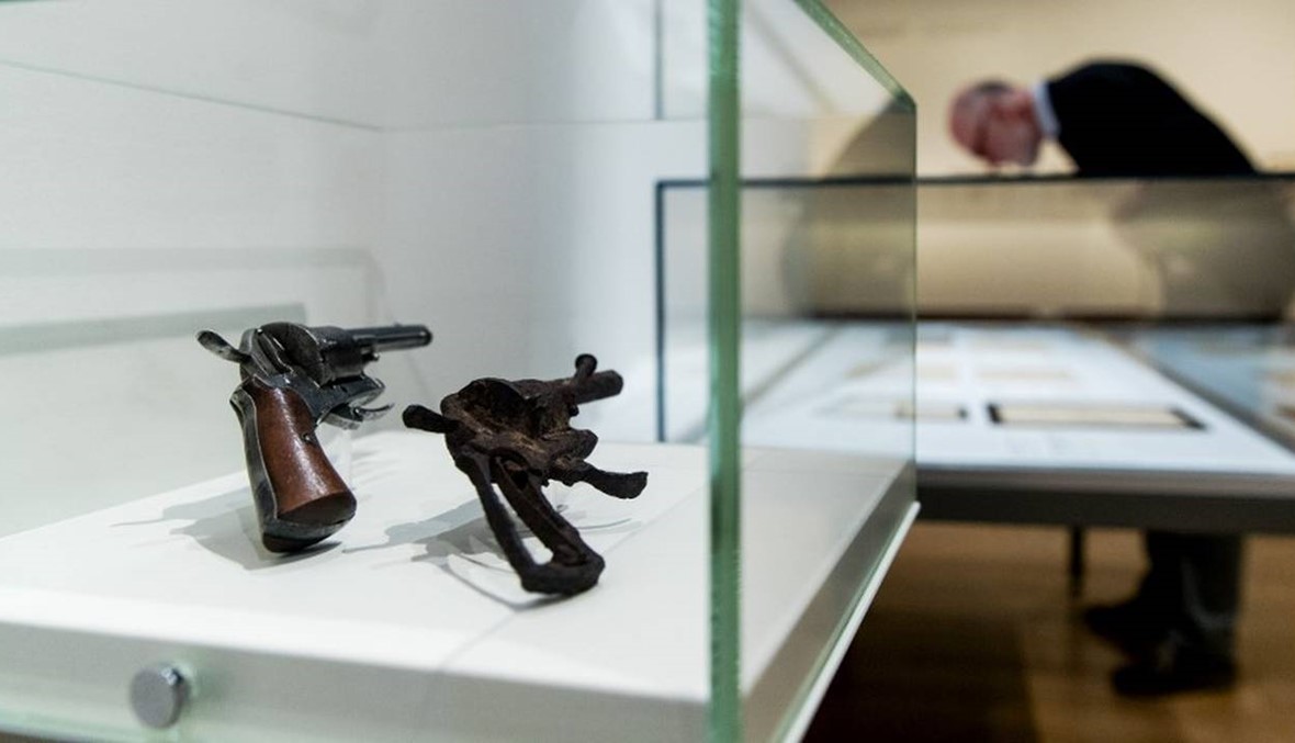 "السلاح الأشهر في تاريخ الفن" معروض للبيع في مزاد في باريس