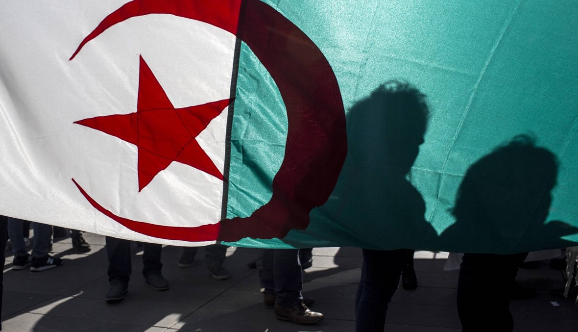 البرلمان الجزائري يجتمع الثلثاء لتنصيب خليفة بوتفليقة