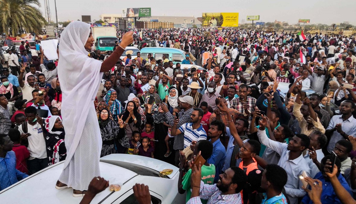 أربعة أشهر على"ثورة الخبز" في السودان... "حرية والشعب يريد إسقاط النظام"