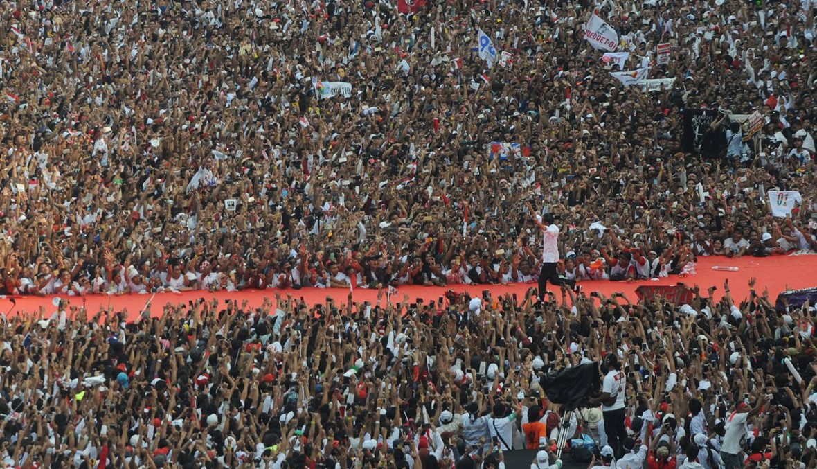إندونيسيا: صيحات الابتهاج تتعالى... عشرات الآلاف يشاركون في تجمّعات انتخابية