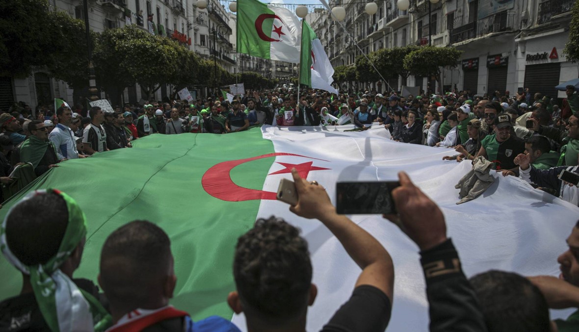 المجتمع المدني في الجزائر قلق حيال تشدُّد الشرطة: تمسُّكٌ بمواصلة التحرُّك