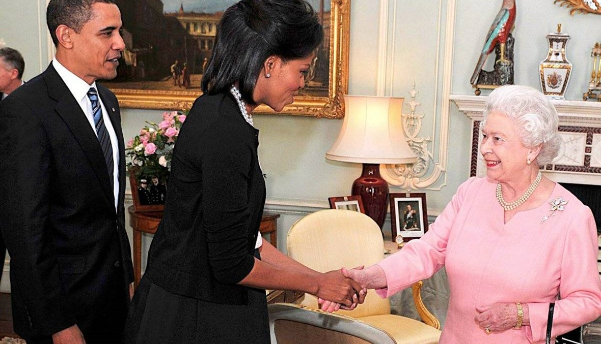ميشيل اوباما تأسر قلوب البريطانيين بالثناء على الملكة إليزابيث