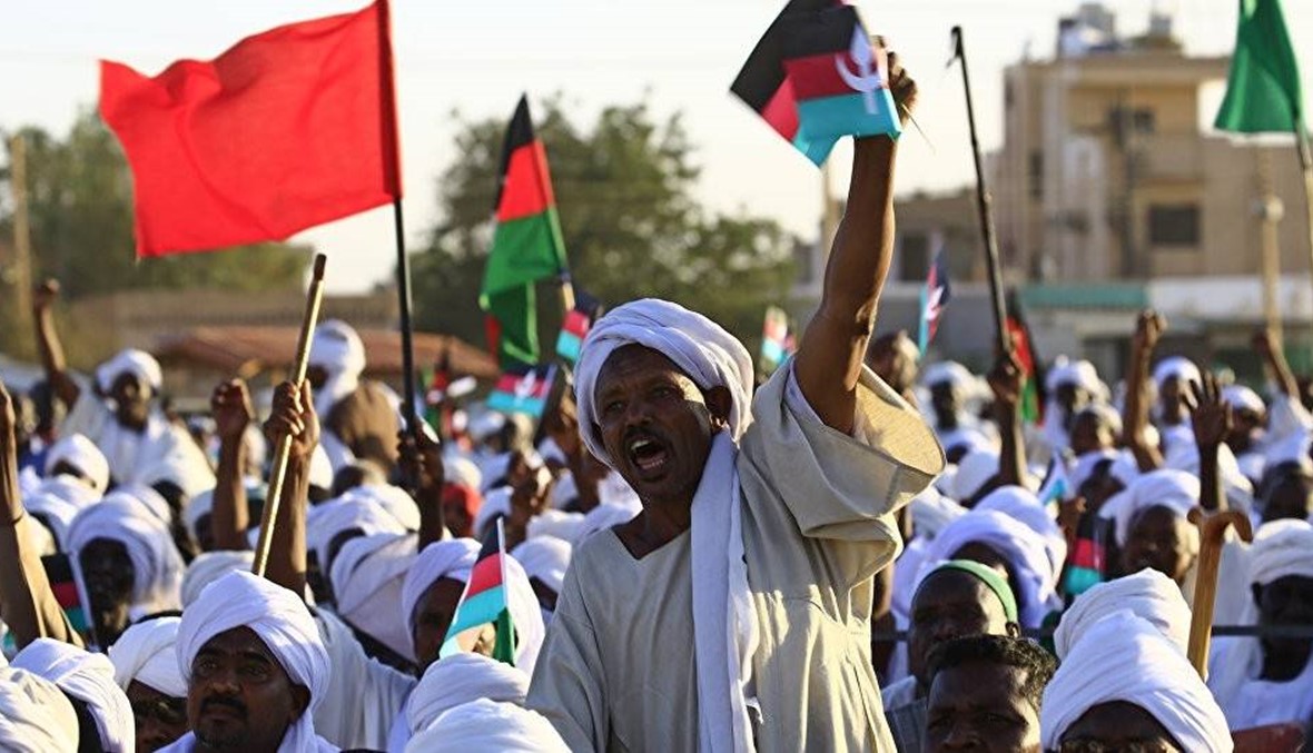 قادة الاحتجاجات في السودان سيعلنون تشكيل مجلس مدني للحكم الأحد