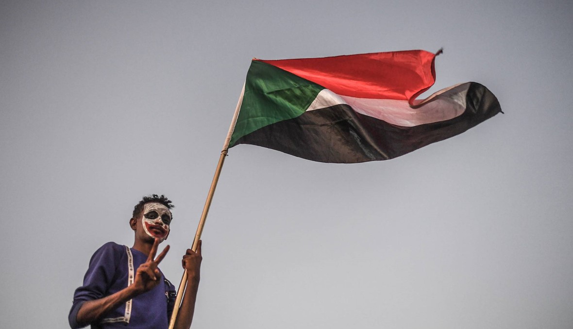 السعودية والإمارات تقدّمان إلى السودان "دعماً ماليًّا" بقيمة 3 مليارات دولار