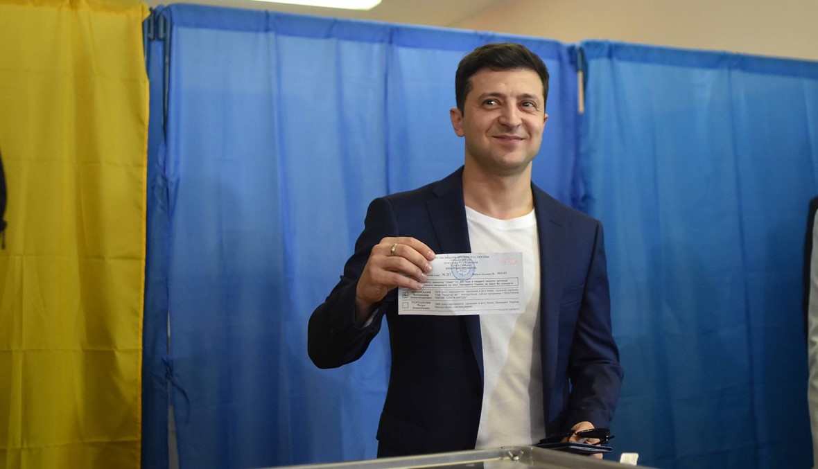 أوكرانيا اختارت رئيسها: الممثّل فولوديمير زيلينسكي يفوز بـ73% من الأصوات