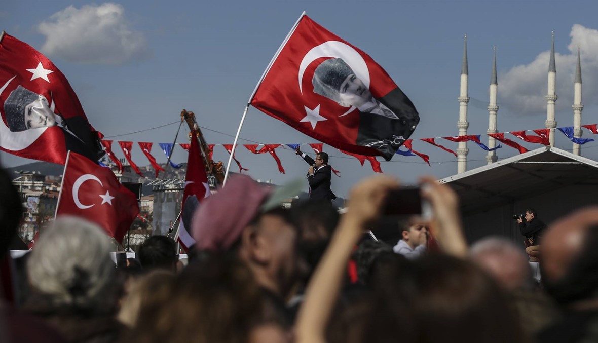 "كليتشدار أوغلو لست وحدك"... الشرطة التركية تعتقل 6 أشخاص بعد الاعتداء على زعيم المعارضة