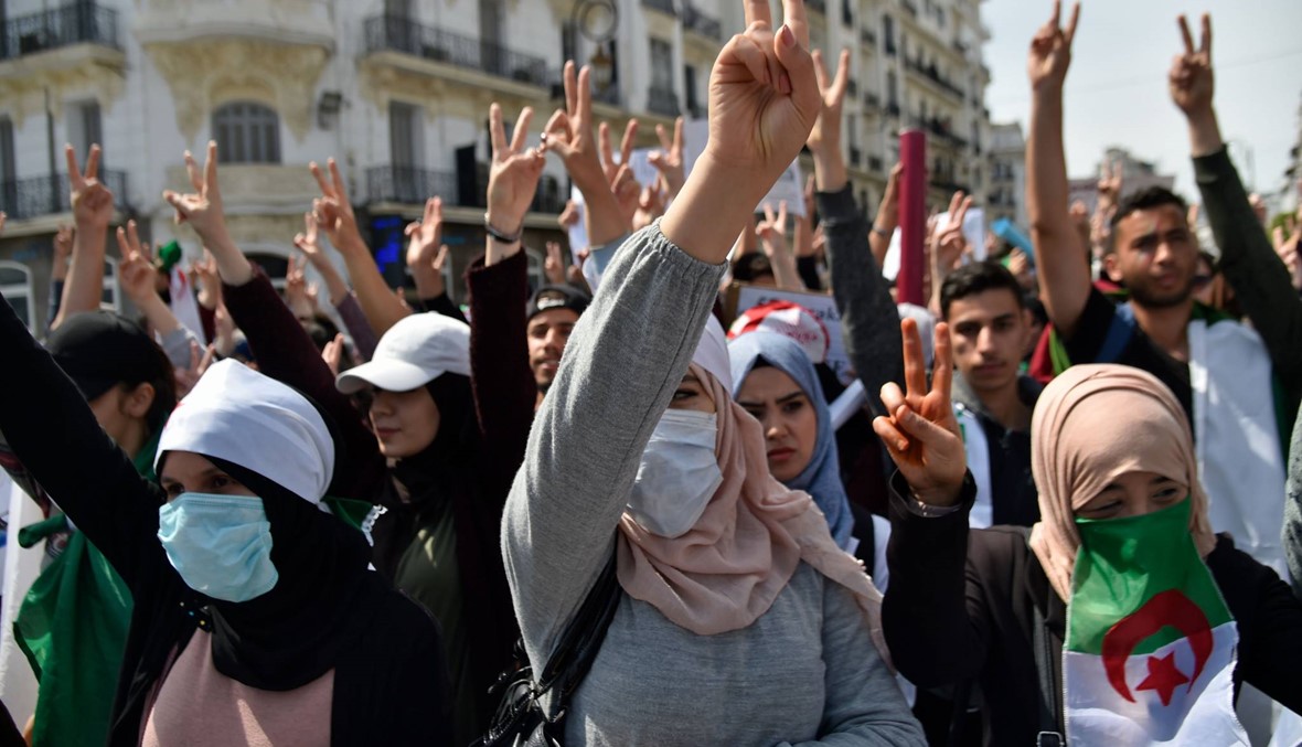 التظاهرات الطالبية في الجزائر: جميلة بوحريد تتوسّط لعدم استخدام القوّة