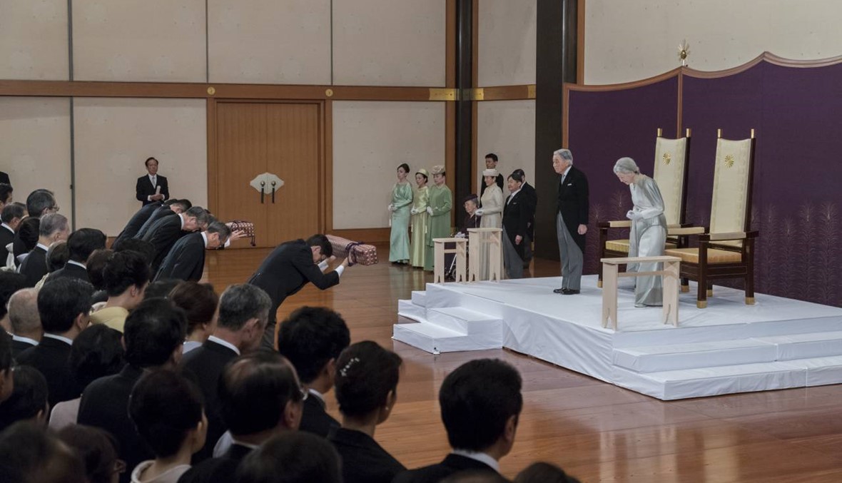 التنحي الأوّل منذ قرنين في اليابان... الامبراطور أكيهيتو يتنازل عن العرش لابنه