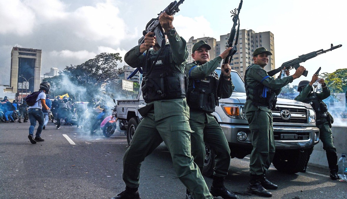 "حرب" تغريدات بين مادورو وغوايدو... دعوة للتعئبة الشعبية و"لا عودة عن الانقلاب"