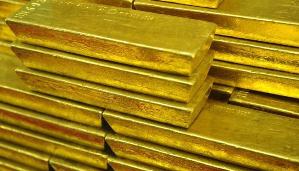 الذهب يسجل أكبر مكاسبه ليوم واحد في شهرين مع تراجع الدولار