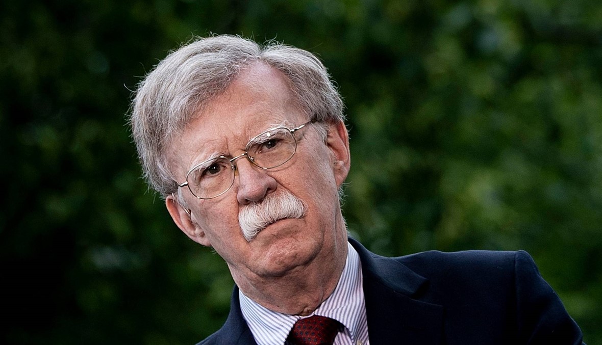 بولتون: واشنطن تُرسل حاملة طائرات وقوة من القاذفات إلى الشرق الأوسط في "رسالة" إلى إيران