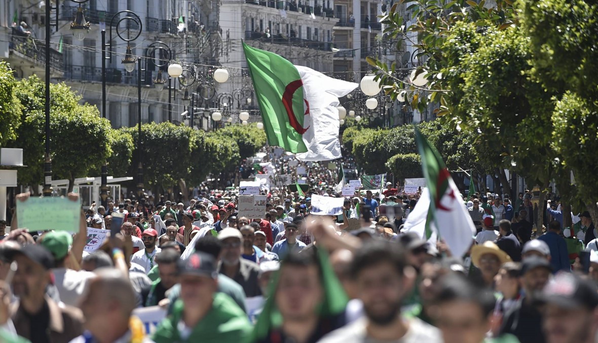 الجزائر: عشرات آلاف المحتجّين تجمّعوا في العاصمة... "المعركة مستمرّة"
