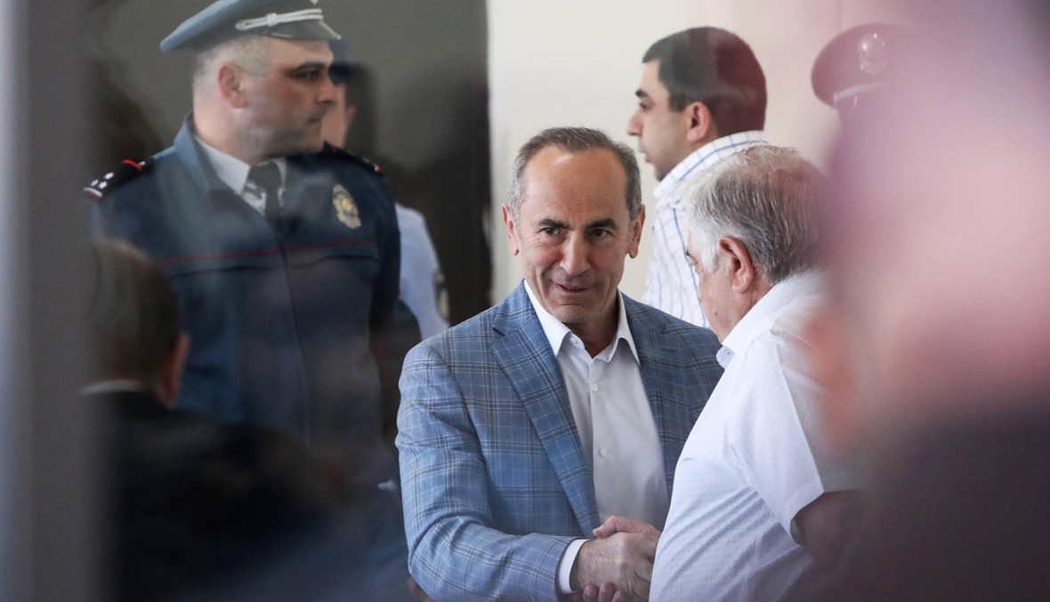 أرمينيا تحاكم رئيسها السابق: روبرت كوتشاريان متّهم بـ"التّخطيط لانقلاب"