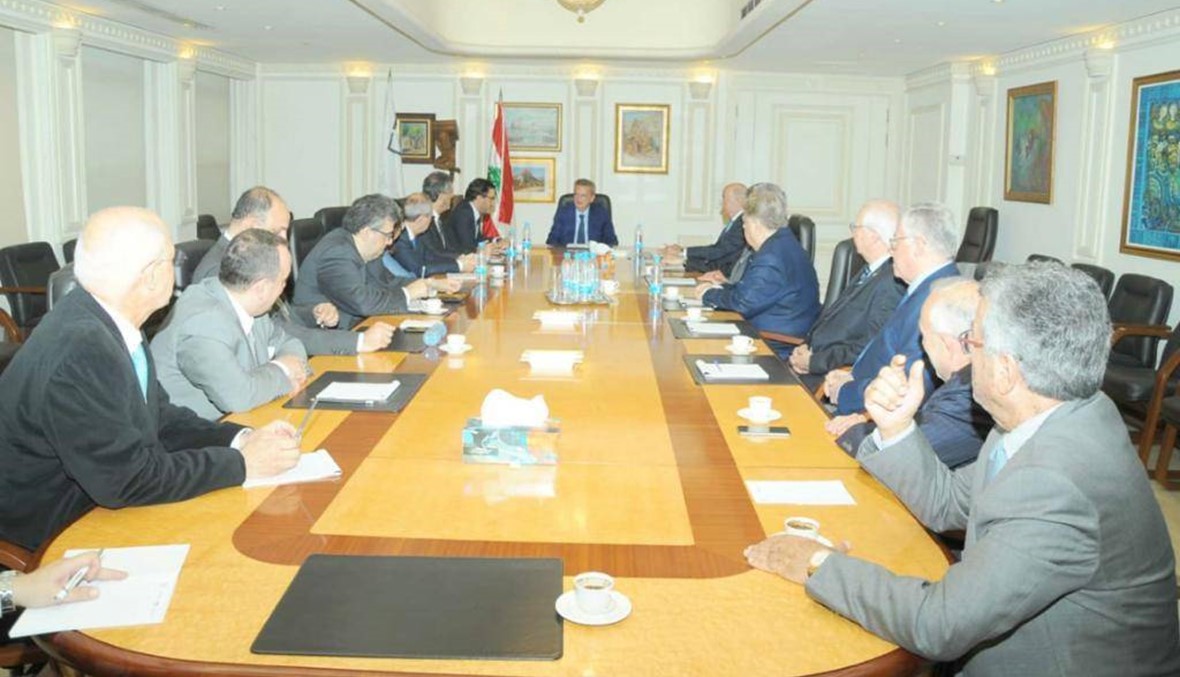 تجمع رجال وسيدات الأعمال اللبنانيين التقى حاكم مصرف لبنان سلامة: لا خوف على الليرة