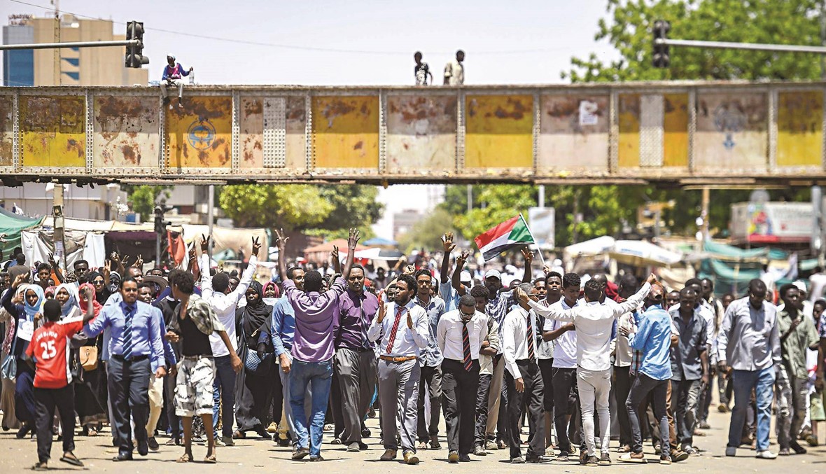 جرحى في إطلاق نار على متظاهرين في الخرطوم