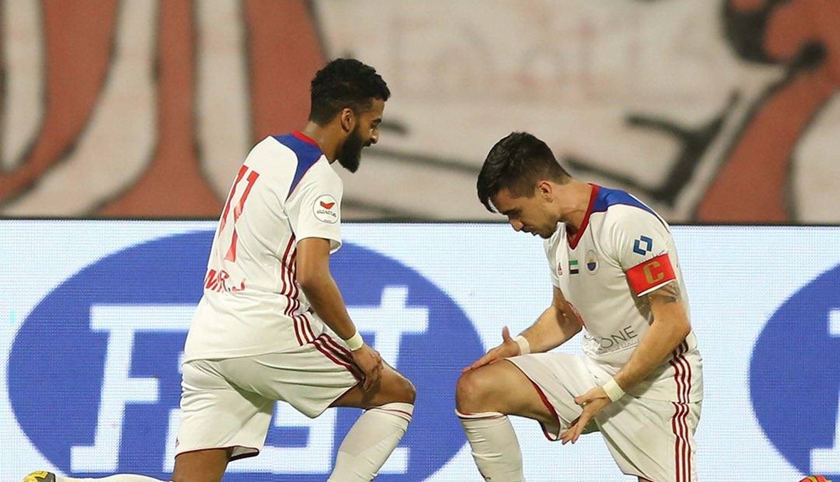 بالصور: الشارقة يحسم لقب الدوري الإماراتي