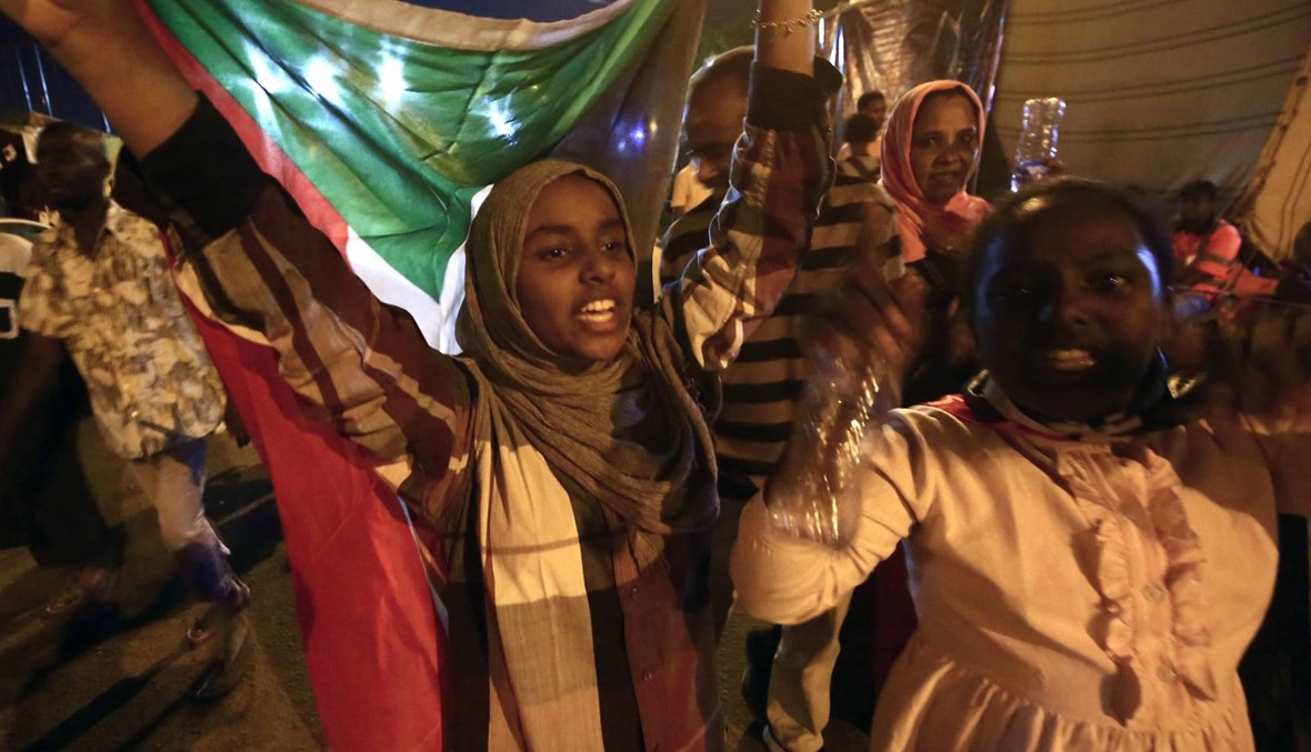 المعارضة السودانية تأسف لتعليق المجلس العسكري التفاوض مع المحتجين