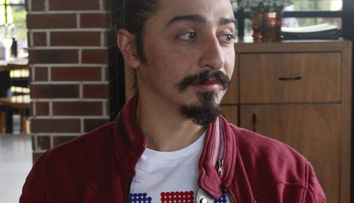 الصحافي المُستفزّ في "الكاتب" يظهر على حقيقته