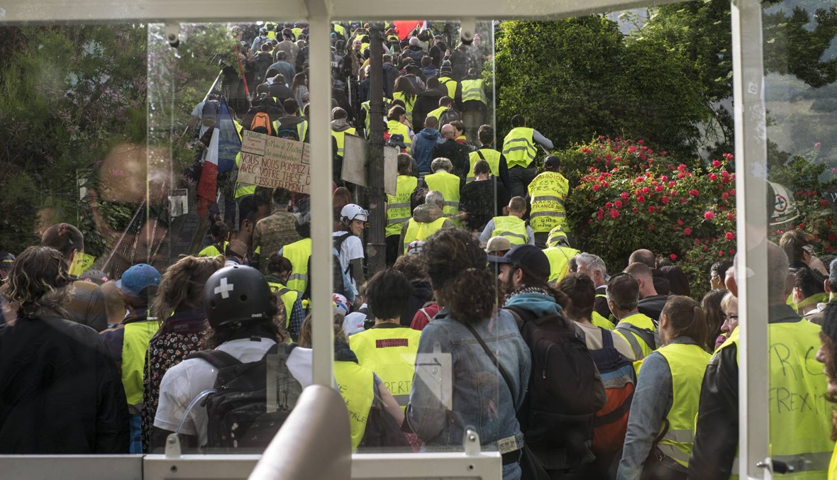 فرنسا: بضعة آلاف من محتجي "السترات الصفراء" يتظاهرون للسبت الـ27 على التوالي