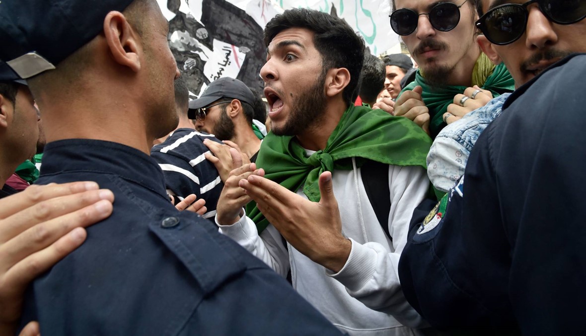 الجيش الجزائري يرفض أبرز مطالب الحركة الاحتجاجية