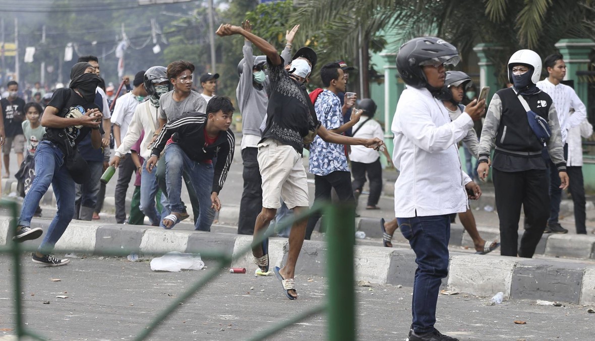 نتائج الانتخابات الرئاسية تثير موجة احتجاجات... ستة قتلى في مواجهات في اندونيسيا