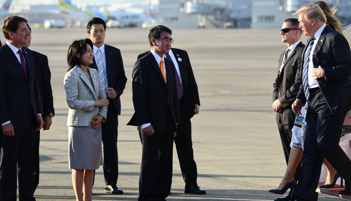وصول ترامب إلى طوكيو في مستهل زيارة دولة لليابان
