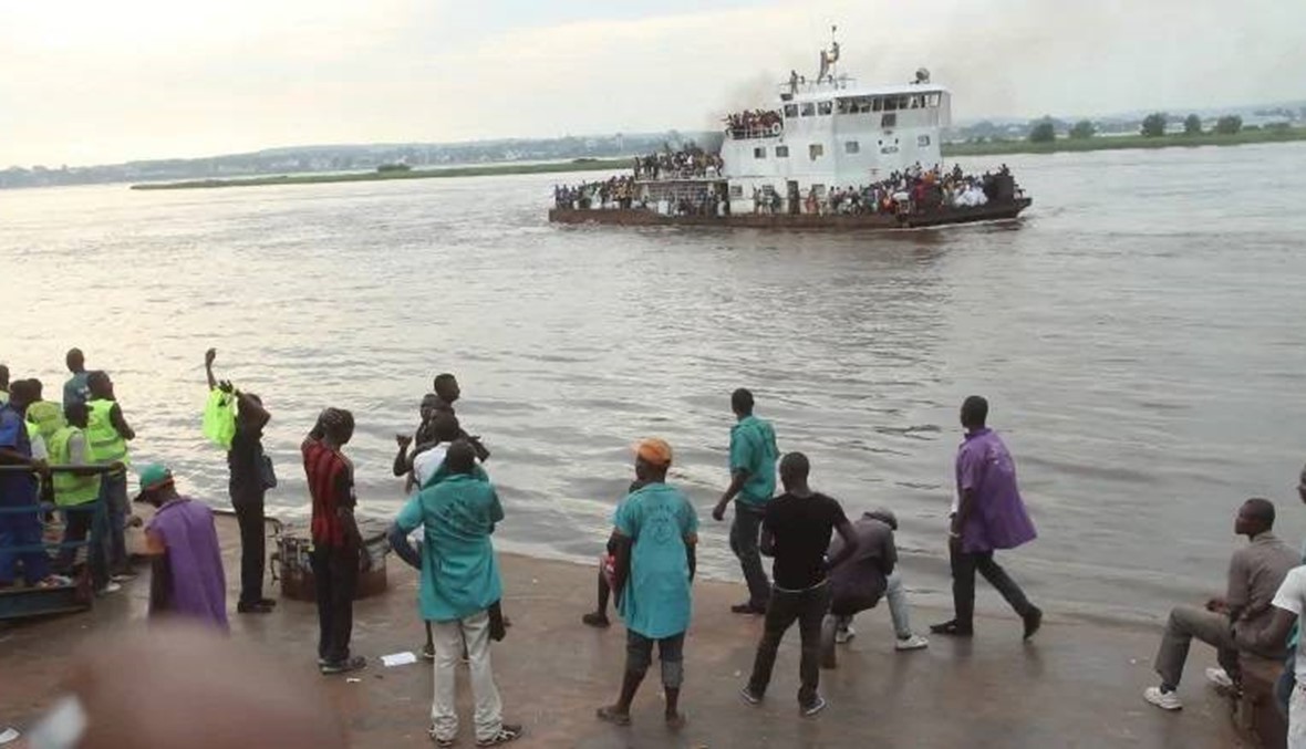 30 قتيلاً وعشرات المفقودين بغرق قارب بالكونغو الديموقراطية