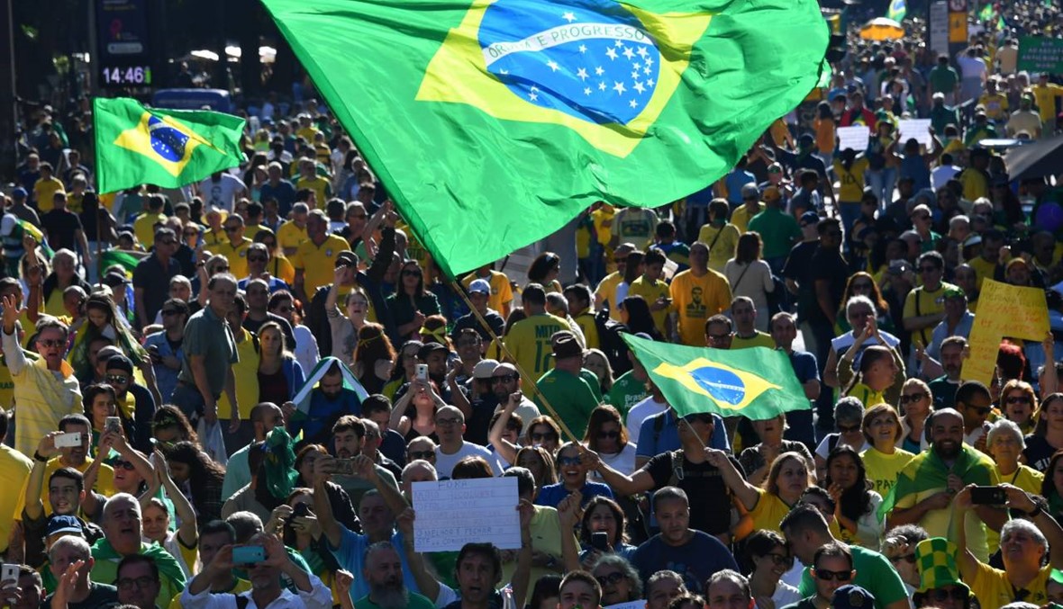مؤيدو بولسونارو في الشوارع احتجاجا على "السياسة القديمة" في البرازيل