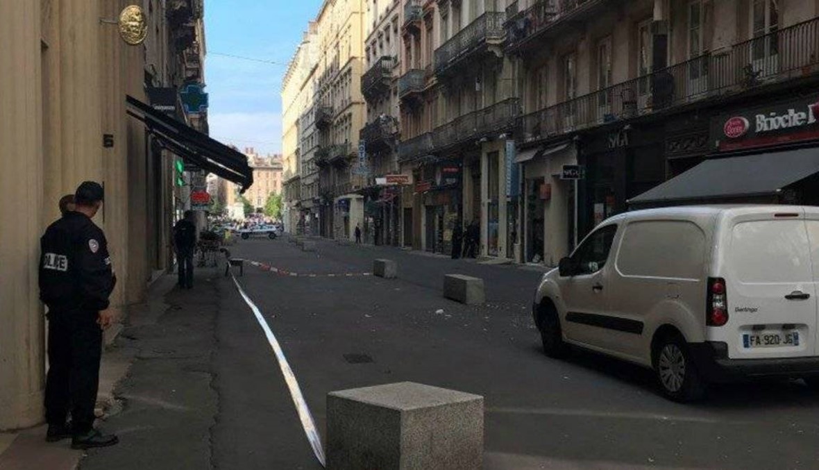 وزير الداخلية الفرنسي: اعتقال مشتبه به في هجوم ليون