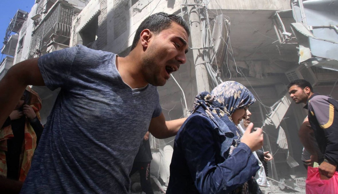 مقتل عشرة مدنيين في قصف جوي للنظام على إدلب