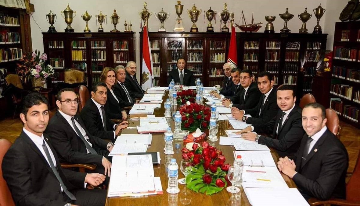 أزمات الأهلي واتحاد الكرة المصري تصل إلى "فيفا"