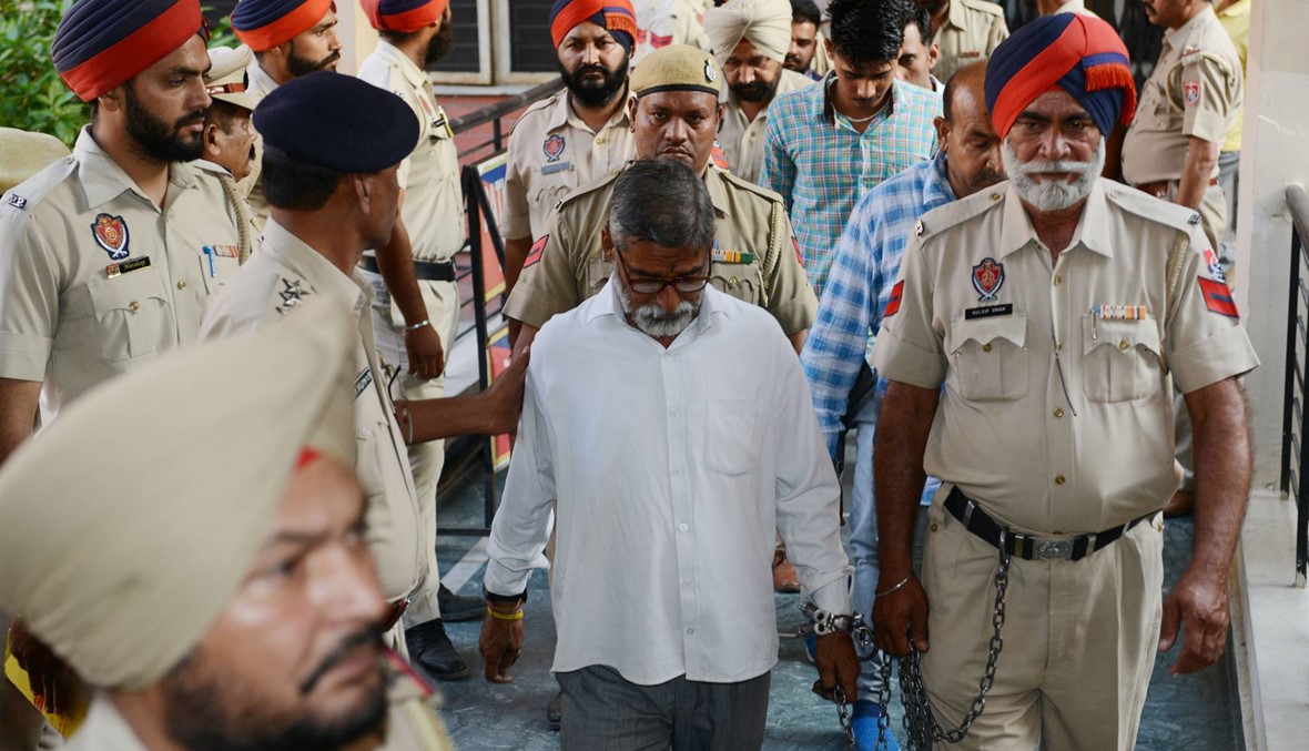 اغتصاب جماعي لفتاة وقتلها: القضاء الهندي دان 6 رجال هندوس