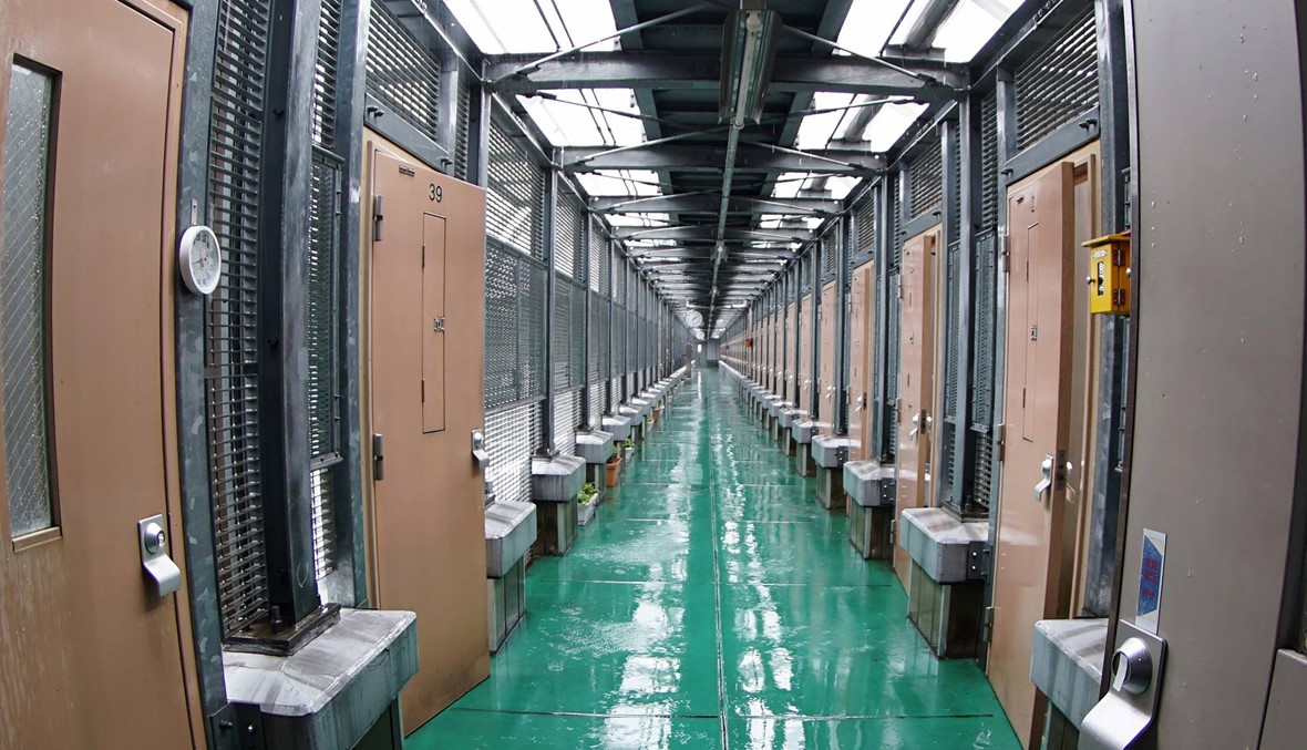 بالصور- هنا احتُجز كارلوس غصن... سجن طوكيو يفتح أبوابه أمام الصحافيّين