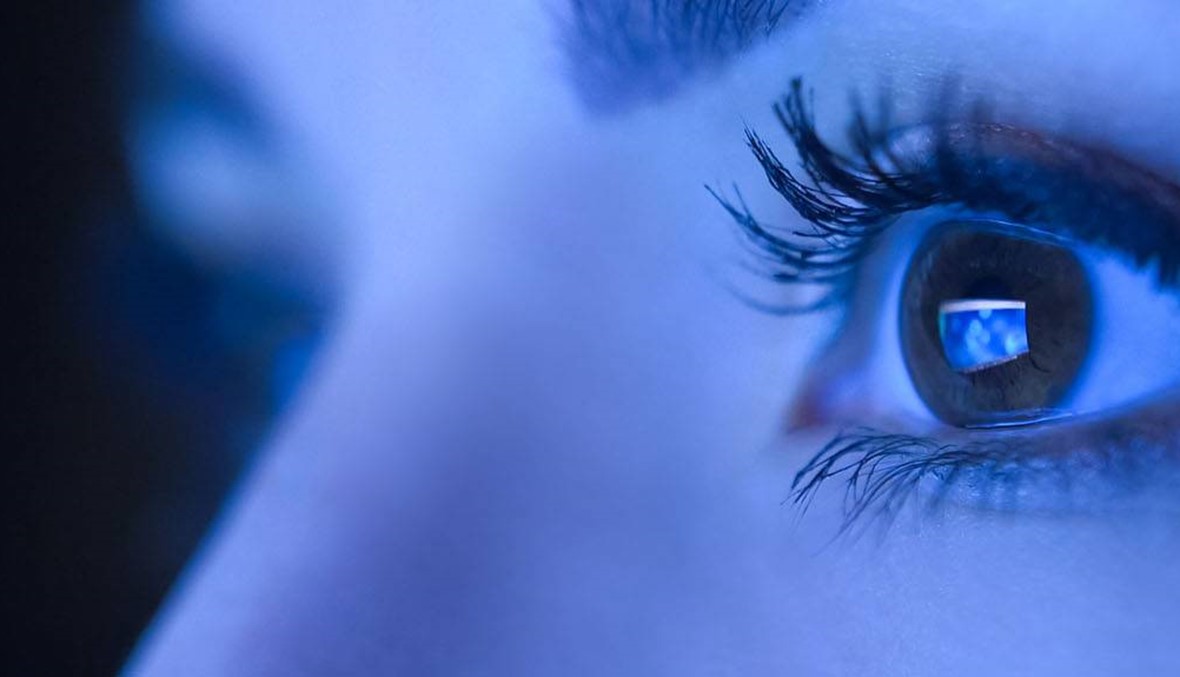 مشاكل جديدة في العينين لم نشهدها سابقاً بسبب الأشعة الزرقاء
