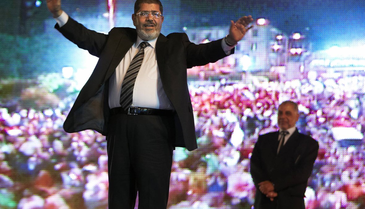 "انفعل أمام المحكمة ثم أغشي عليه": وفاة الرئيس المصري السابق محمد مرسي
