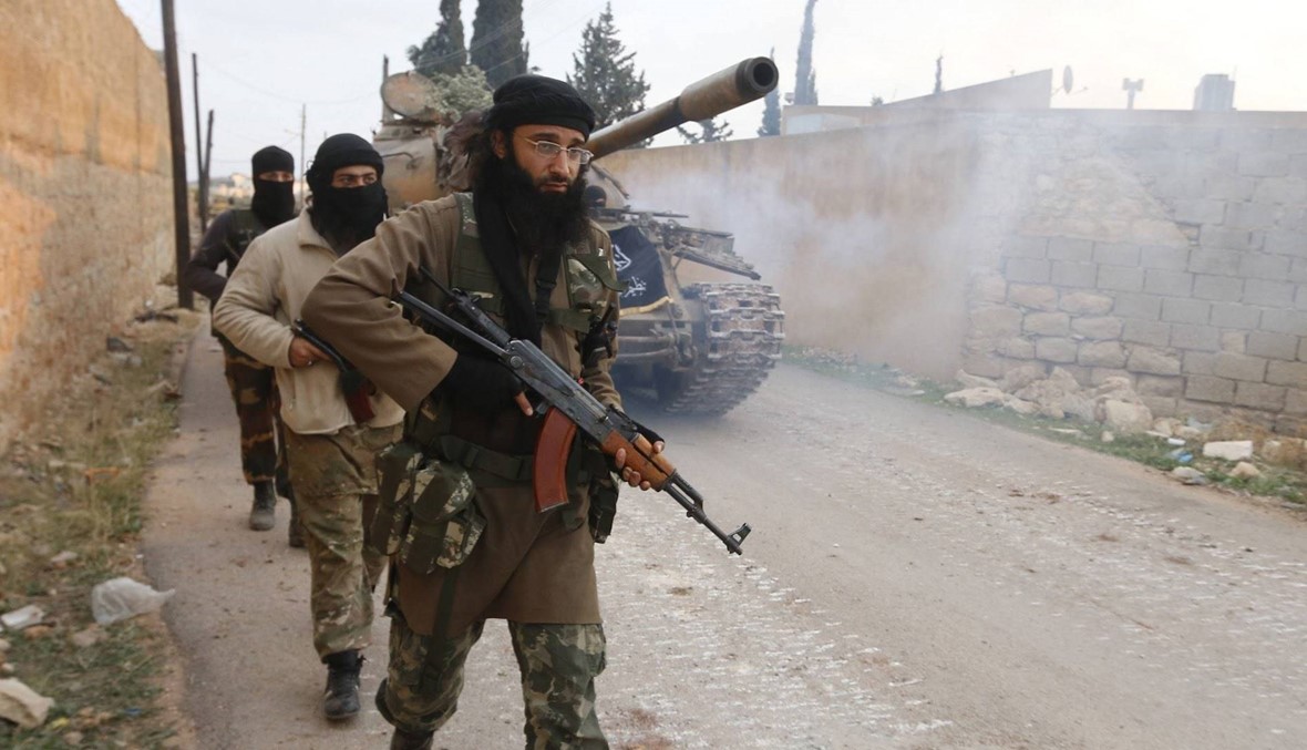 أكثر من 40 قتيلاً من قوات النظام والفصائل المقاتلة في اشتباكات في شمال غرب سوريا