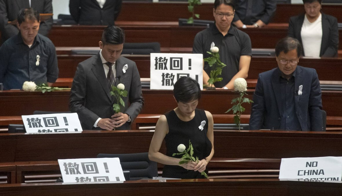 استجواب نيابي لرئيس أمن هونغ كونغ على خلفية العنف في التظاهرات