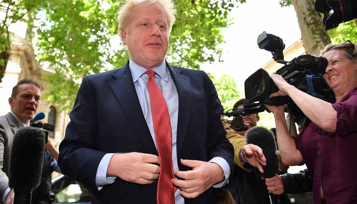 "مشاجرة" في منزل المرشح لتولي رئاسة الحكومة البريطانية... "اخرج من شقتي"