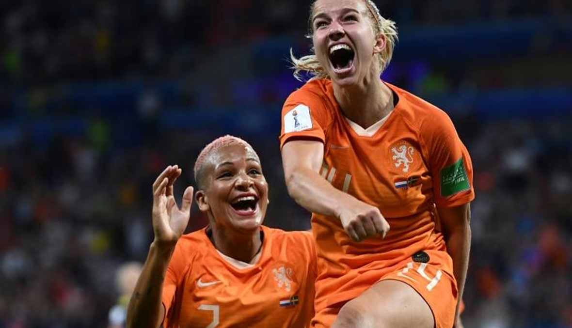 هولندا إلى نهائي مونديال السيدات للمرة الأولى