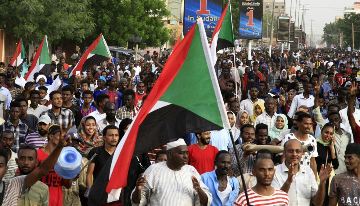 السودان: مئات الطلاب تظاهروا في ثلاث مدن... "حكم مدني"