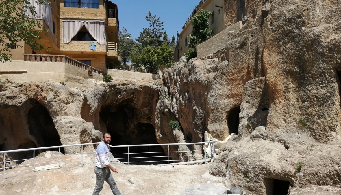 إصرار على ترميم "مغر الطحين"... عشرات المغاور والكهوف المتداخلة