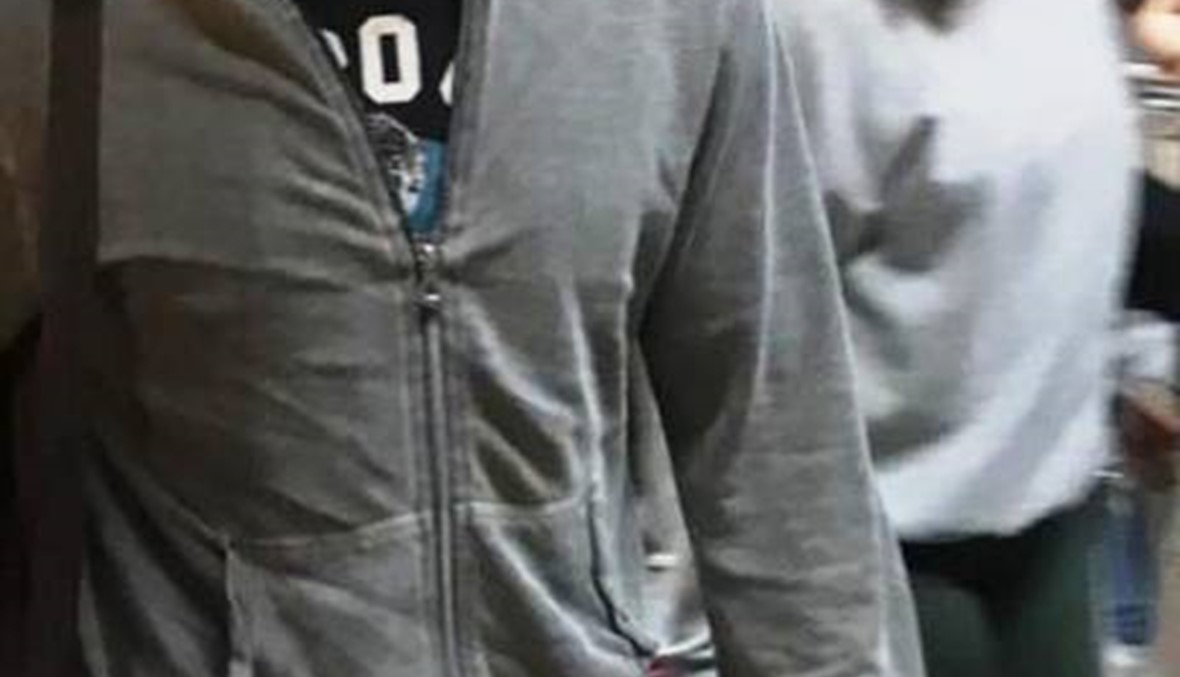 رصد وصول بطل "حب للإيجار" إلى مطار بيروت (صور)