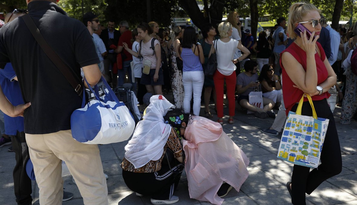 زلزال قوي هزّ أثينا: هلع بين اليونانيّين، وانقطاع الاتّصالات الهاتفيّة