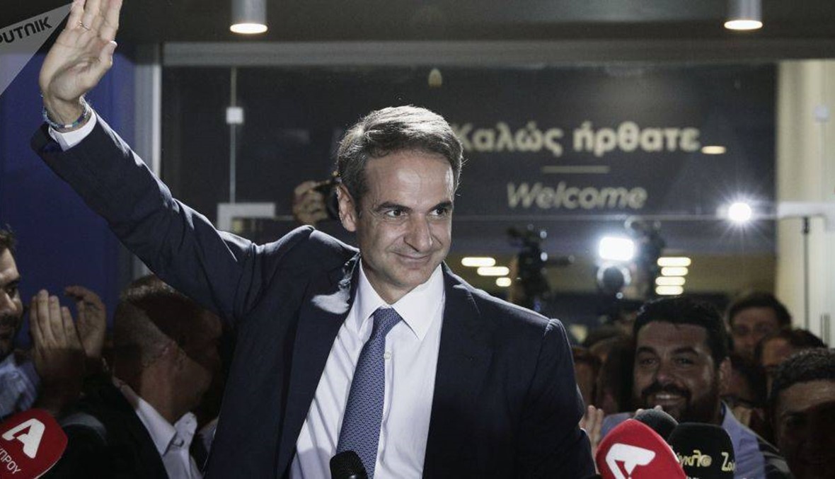 الحكومة اليونانية الجديدة تفوز بالثقة وتعلن عن تخفيضات ضريبية