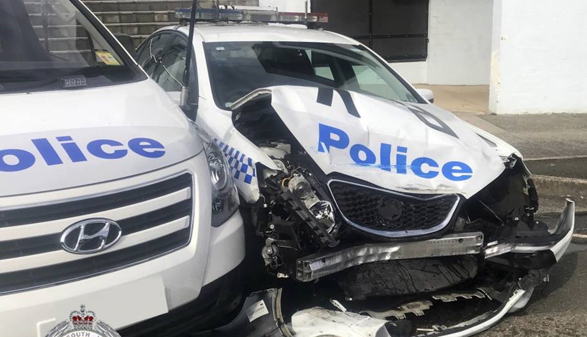 أوستراليا: حافلة تحوي مخدرات بـ140 مليون دولار تصطدم بسيارة للشرطة