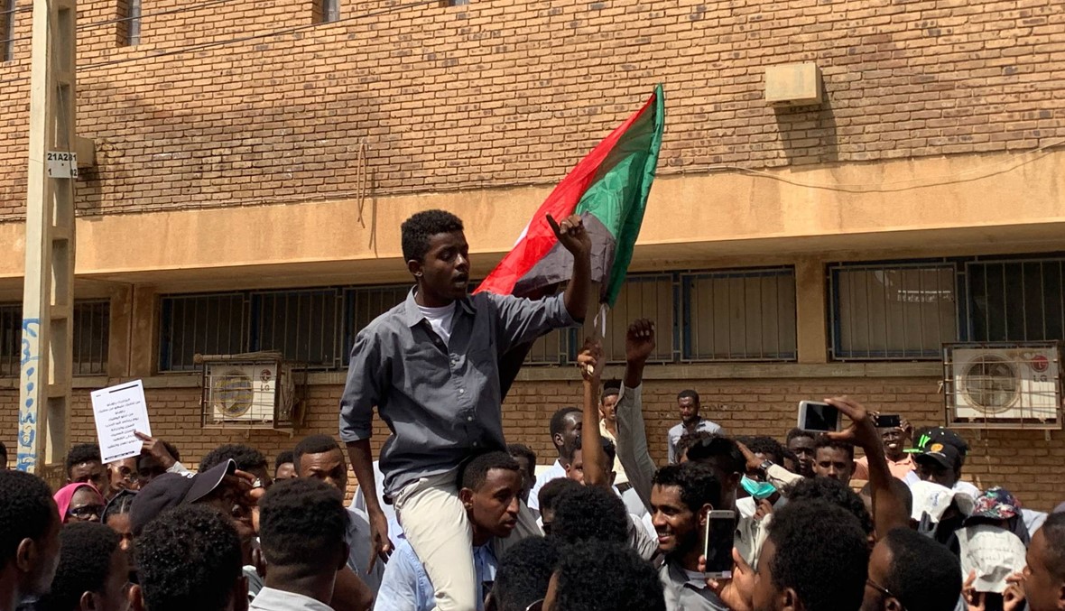 تظاهرة طالبية في الخرطوم: للمحاسبة وحُكم مدني
