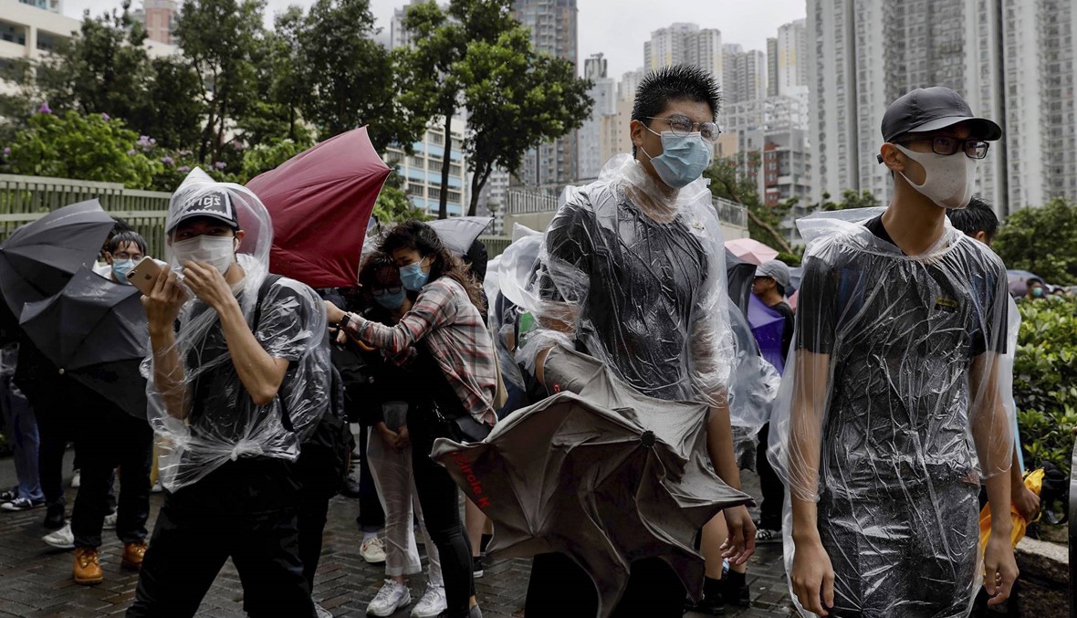 هونغ كونغ: عشرات المتظاهرين يمثلون أمام القضاء